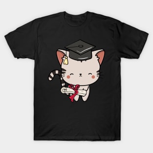 Funny Tabby cat is graduating T-Shirt